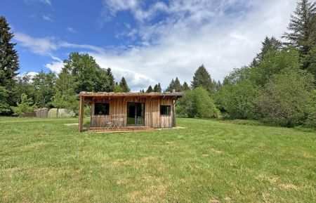 Cabane en bois87G5307 Peyrat-le-Ch&acirc;teau - Haute-Vienne - La cabane de la m&eacute;sange &agrave; Peyrat le Ch&acirc;teau en Haute-Vienne (Nouvelle Aquitaine)