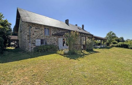 Chambre d'h&ocirc;tes n&deg;87G5731 Linards - Haute-Vienne - Maison d'h&ocirc;tes 'Maison l'humeur vagabonde' &agrave; Linards en Haute-Vienne (Nouvelle Aquitaine)