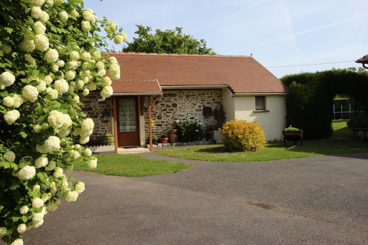 photo 0