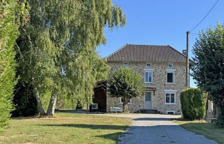 G&icirc;te n&deg;87G7166 Cussac - Haute-Vienne - Le G&icirc;te d'&Eacute;lise &agrave; Cussac en Haute-Vienne (Nouvelle Aquitaine)