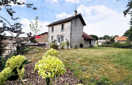 G&icirc;te n&deg;87G7463 Saint-Mathieu - Haute-Vienne - G&icirc;te 'Le charron' &agrave; Saint Mathieu en Haute-Vienne(Nouvelle Aquitaine)