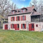 La Maison des Bois g&icirc;te du Domaine de Montintin &agrave; Chateau Chervix