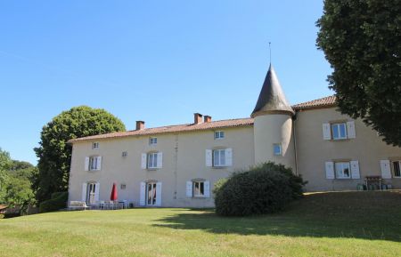 G&icirc;te n&deg;87G8400 S&eacute;reilhac - Haute-Vienne - Domaine de Gensignac &agrave; S&eacute;reilhac en Haute-Vienne (Nouvelle Aquitaine)