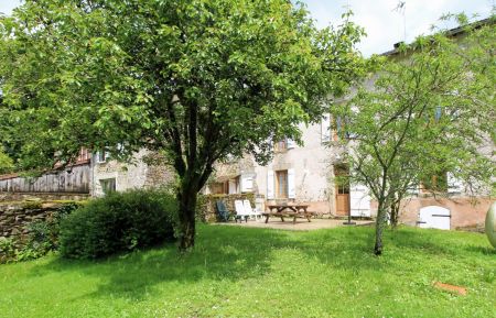 G&icirc;te n&deg;87G3443 Saint-Pardoux-le-Lac - Haute-Vienne - G&icirc;te de Chasseneuil &agrave; Saint Symphorien sur Couze en Haute-Vienne (Nouvelle Aquitaine) - c&ocirc;t&eacute; jardin