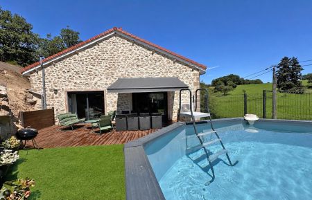G&icirc;te n&deg;87G3148 Compreignac - Haute-Vienne - G&icirc;te 'Le loup de Chabannes' &agrave; Compreignac en Haute-Vienne (Nouvelle Aquitaine)