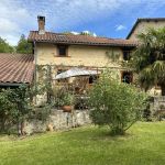 le g&icirc;te du chat qui p&ecirc;che &agrave; Cane commune de Rilhac Rancon