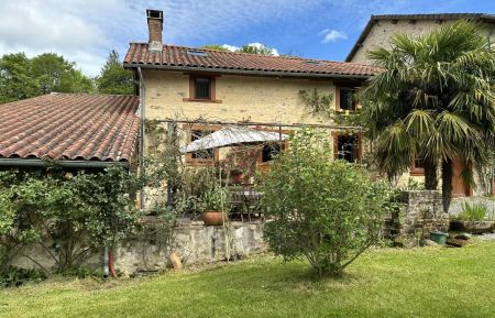 G&icirc;te n&deg;87G9261 Rilhac-Rancon - Haute-Vienne - le g&icirc;te du chat qui p&ecirc;che &agrave; Cane commune de Rilhac Rancon