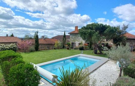 Gîte "Les Eglantiers" commune de Jourgnac en Haute-Vienne (Limousin) Gîte n°87G9180 Jourgnac - Haute-Vienne - Gîte "Les Eglantiers" commune de Jourgnac en Haute-Vienne (Limousin)