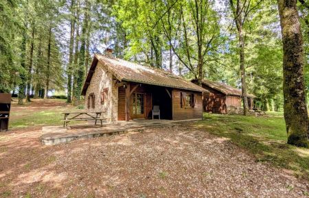 G&icirc;te n&deg;87G7546 Cussac - Haute-Vienne - G&icirc;te Les ch&ecirc;nes - Le hameau de la Marid&egrave;le &agrave; Cussac en Haute-Vienne