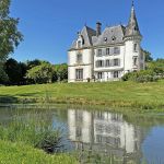 Chambre d'h&ocirc;tes "Le Chateau De La Chabroulie" &agrave; Isle en Haute-Vienne (Nouvelle Aquitaine)